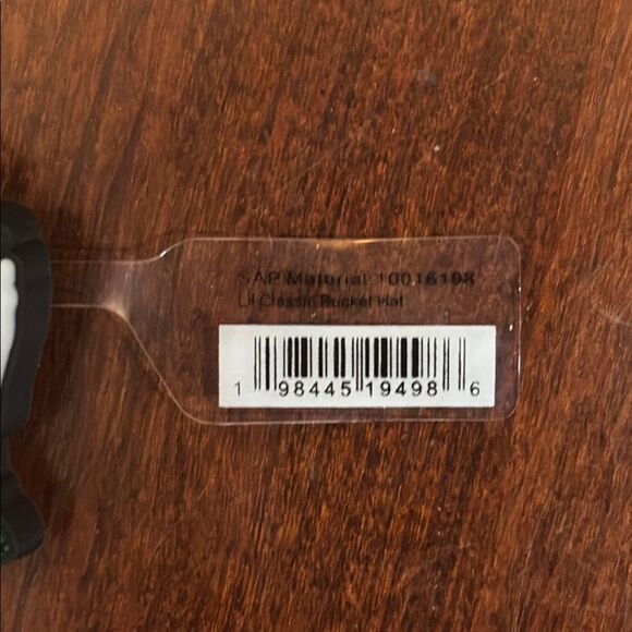 NWT Crocs Jibbitz Lil Classic Outfit Bucket Hat Shoe Charm - Picture 2 of 3